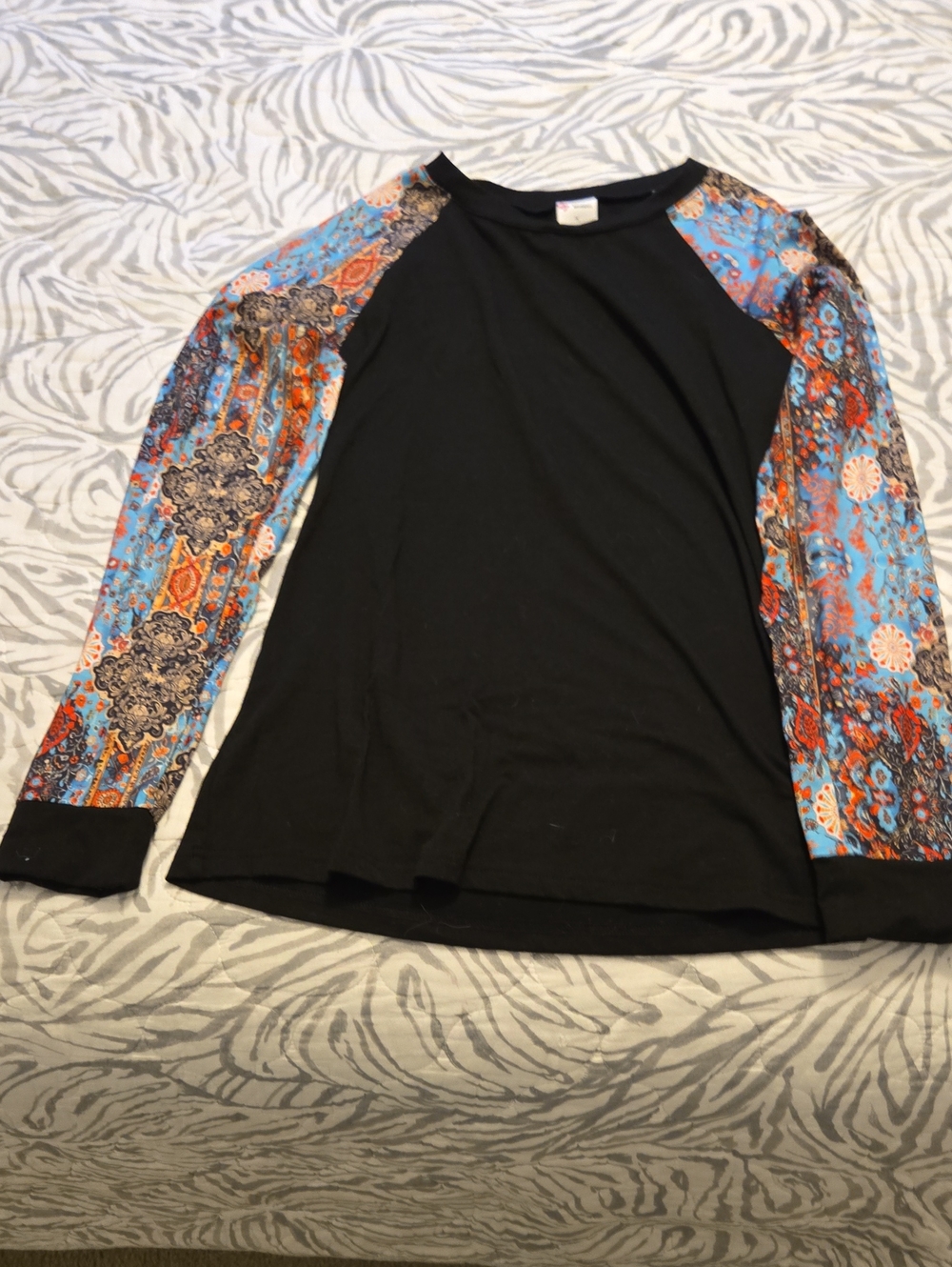 Womens Black Raglan Top with Blue & Orange Printed Sleeves. Size Sm, Never Worn